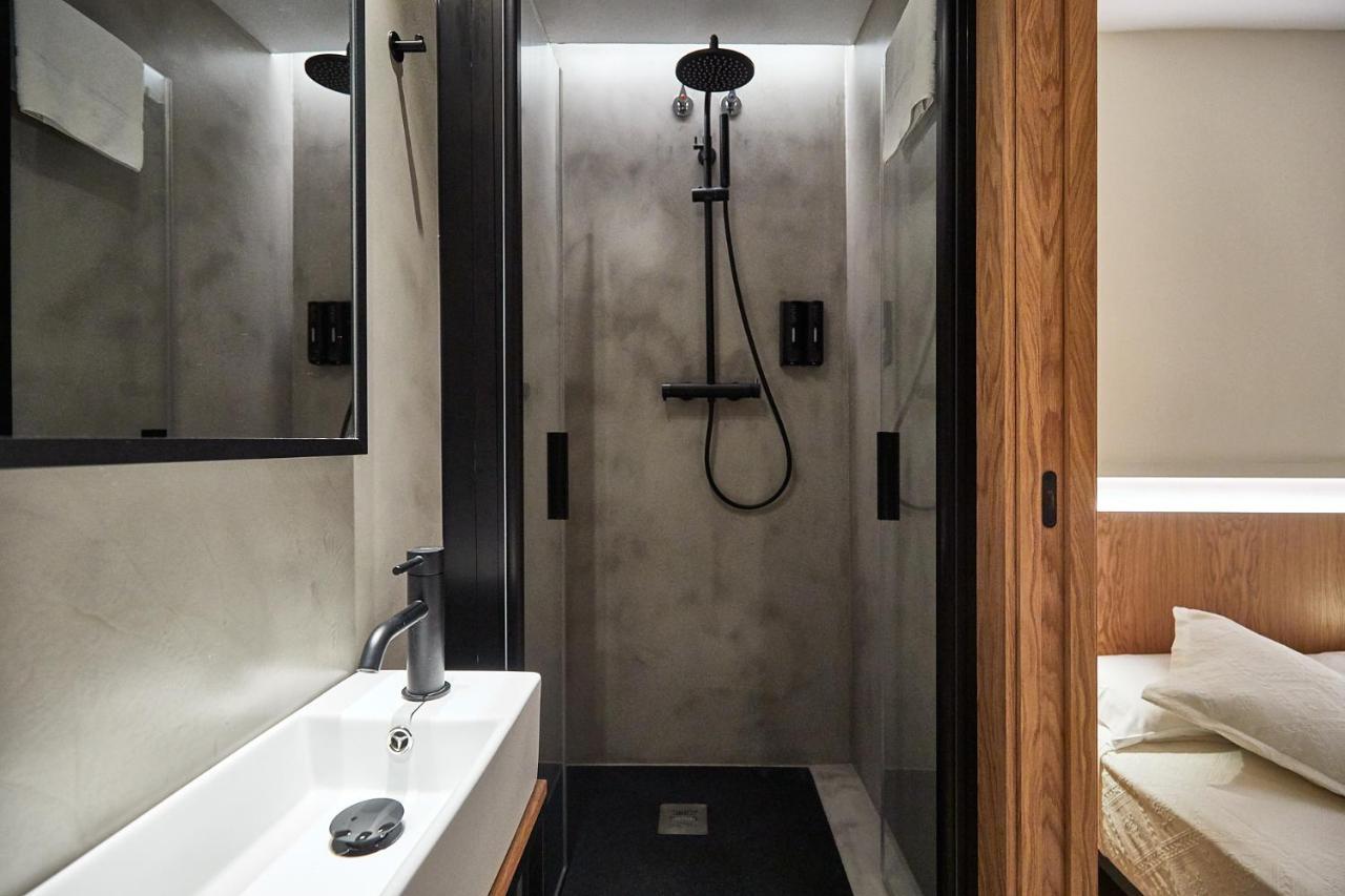 Ella Hostel Ramblas Barcelona Luaran gambar