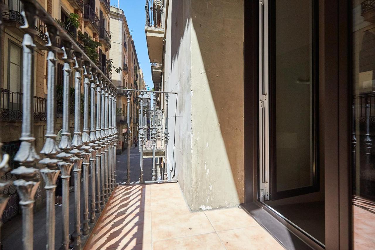 Ella Hostel Ramblas Barcelona Luaran gambar