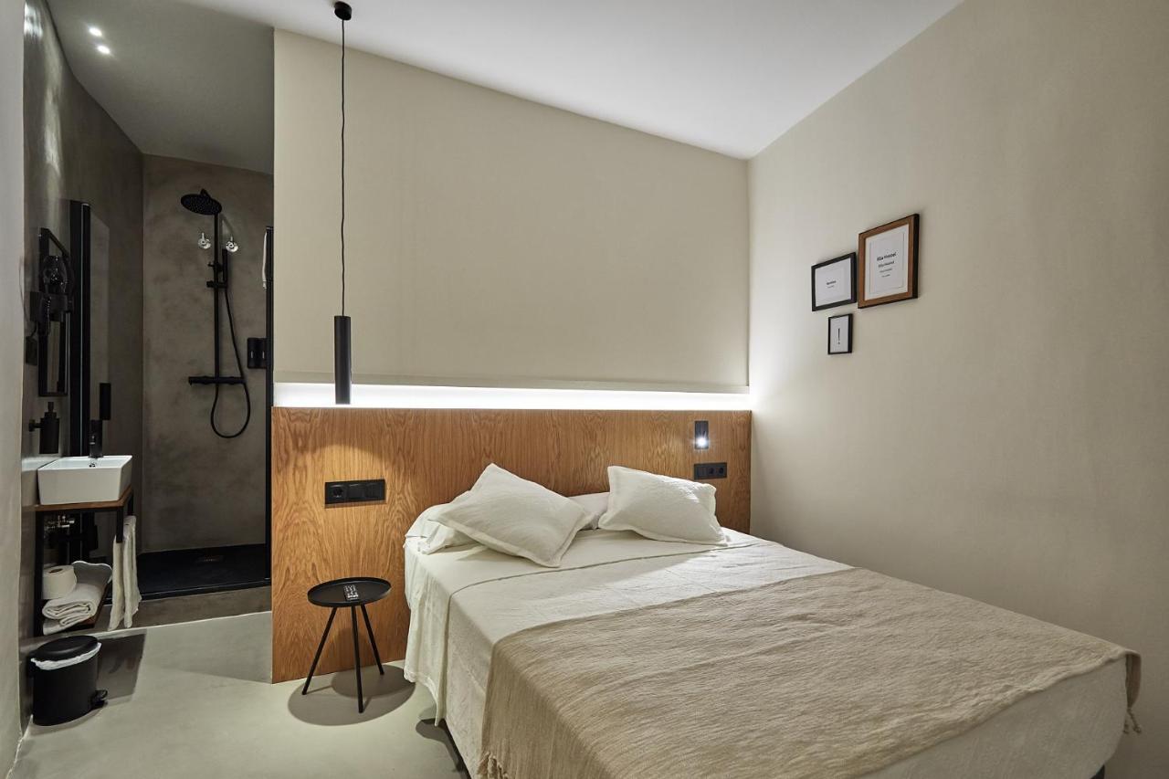 Ella Hostel Ramblas Barcelona Luaran gambar