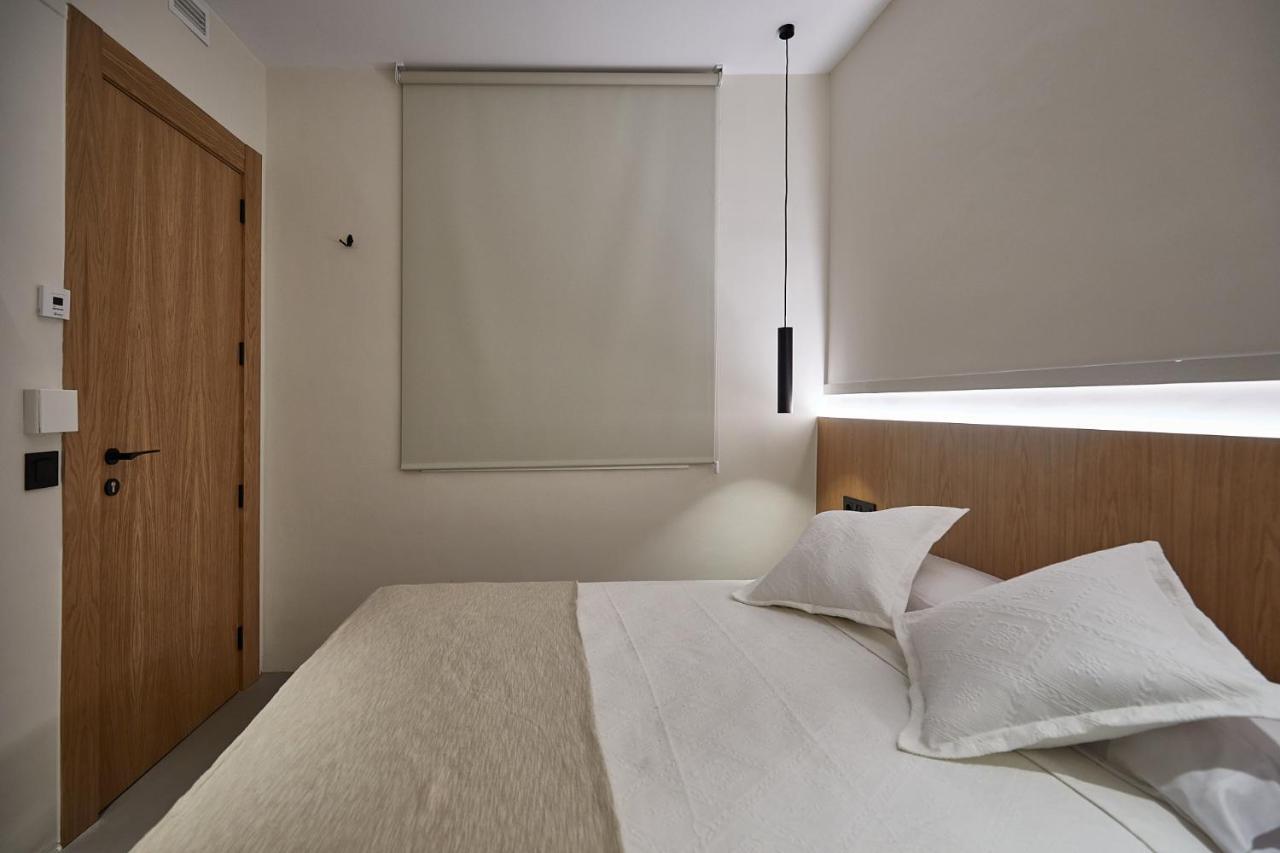 Ella Hostel Ramblas Barcelona Luaran gambar