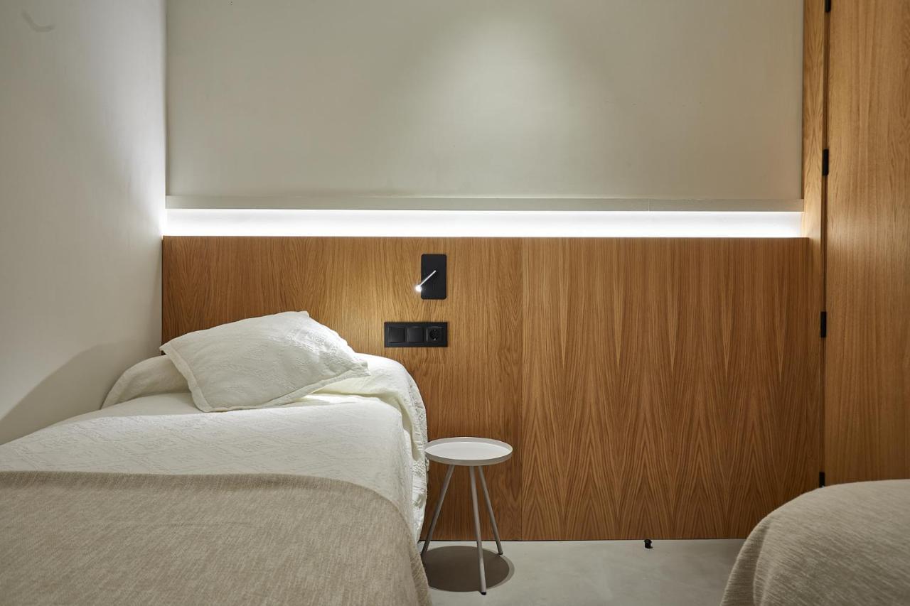 Ella Hostel Ramblas Barcelona Luaran gambar
