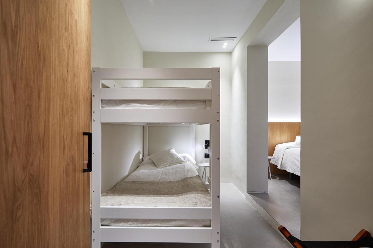Ella Hostel Ramblas Barcelona Luaran gambar