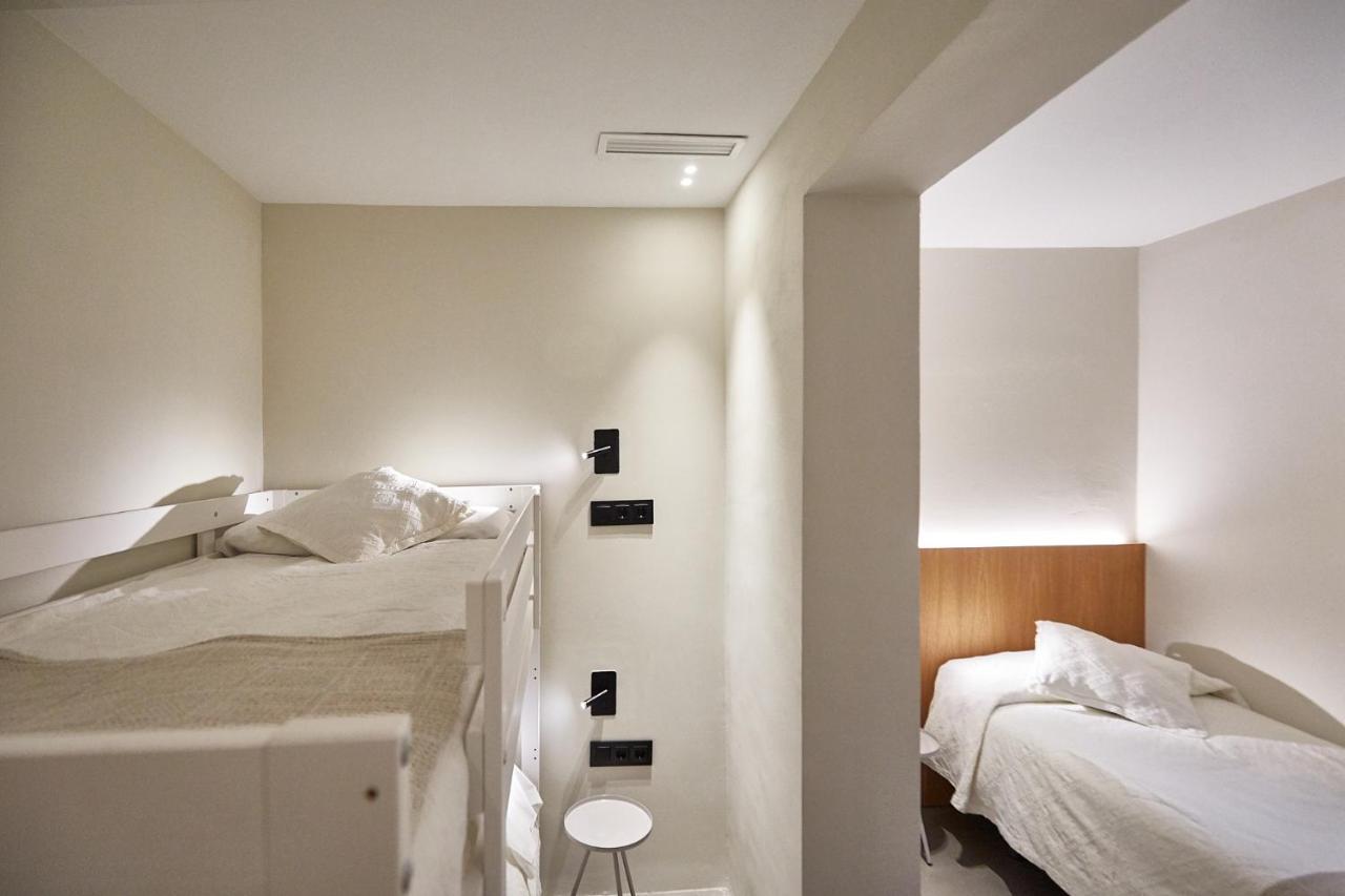 Ella Hostel Ramblas Barcelona Luaran gambar