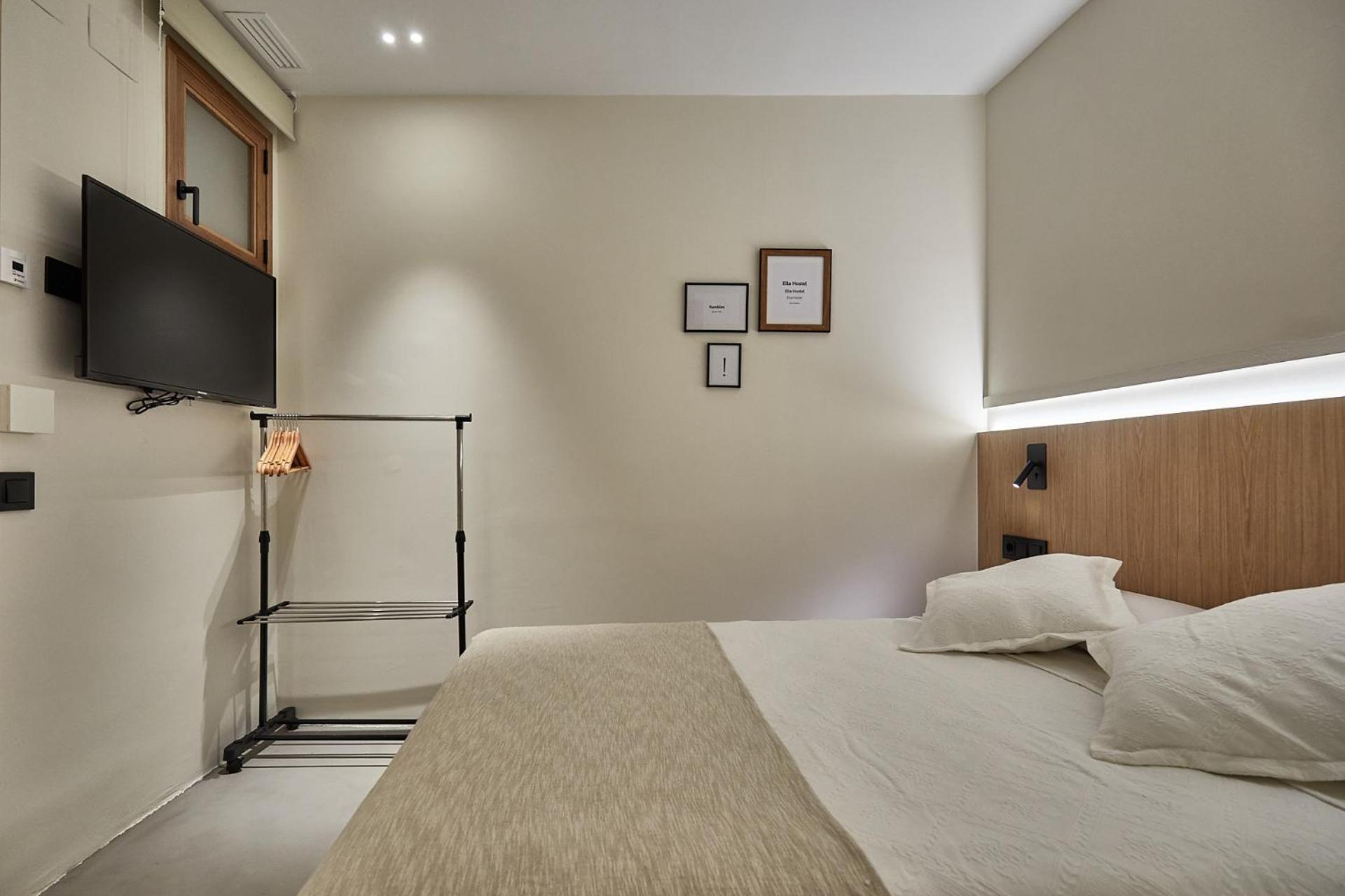 Ella Hostel Ramblas Barcelona Luaran gambar